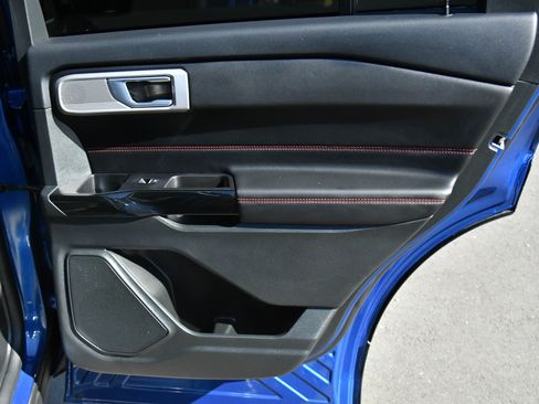 Used 2023 Ford Explorer ST-Line w/ Class IV Trailer Tow Package image 50