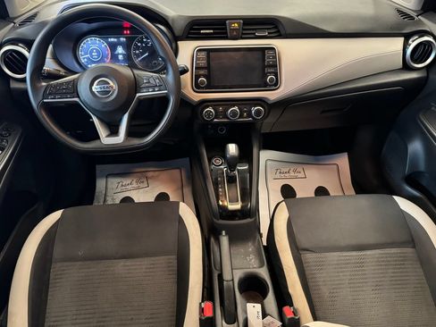 Used 2021 Nissan Versa SV FWD image 9