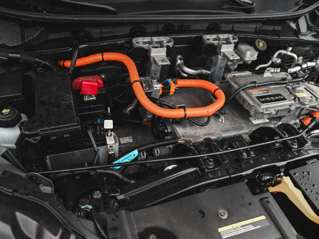 Used 2024 Nissan Ariya AWD image 35