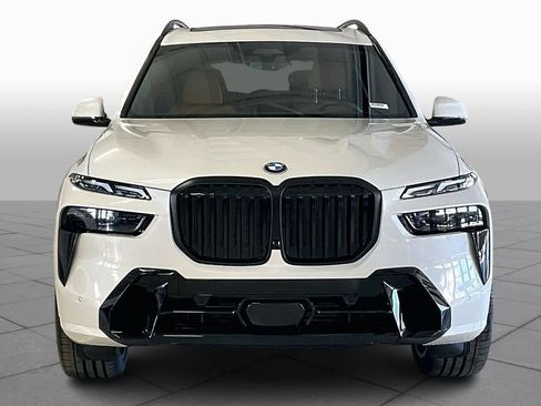 New 2026 BMW X7 xDrive40i image 3