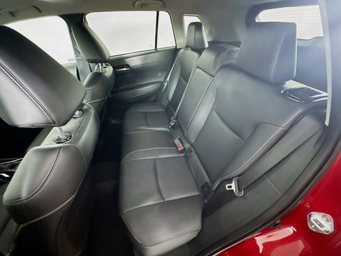 Used 2024 Toyota Corolla Cross XLE FWD image 26