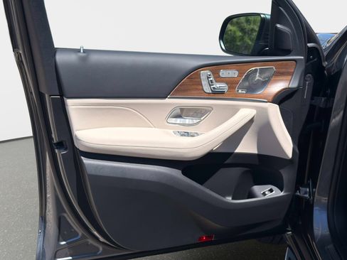 New 2026 Mercedes-Benz GLE 450 4MATIC image 16