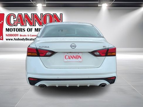 New 2025 Nissan Altima 2.5 SL image 6