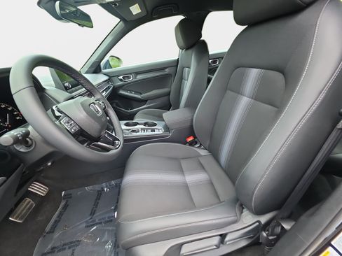 Used 2025 Honda Civic Sport image 15