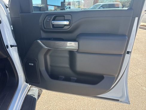 Used 2022 GMC Sierra 2500 AT4 w/ AT4 Premium Plus Package image 16