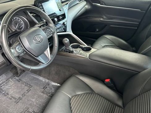 Used 2023 Toyota Camry SE FWD image 7