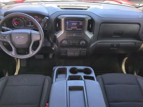 Used 2025 Chevrolet Silverado 1500 Custom Trail Boss w/ Dark Appearance Package AWD/4WD image 17