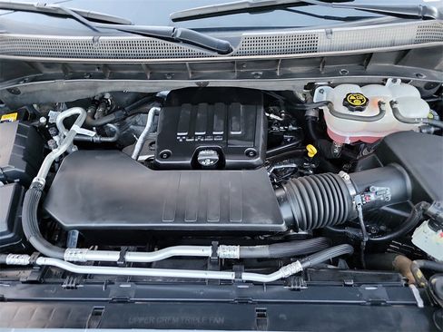 Used 2024 Chevrolet Silverado 1500 Custom image 13