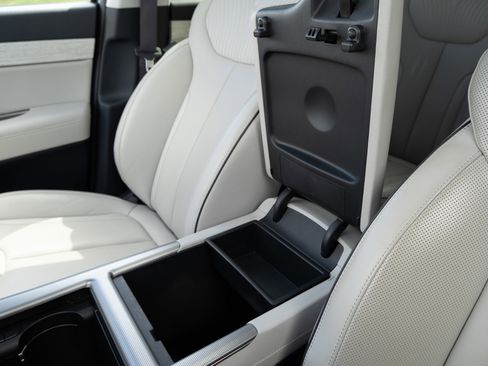 Used 2024 Hyundai Palisade Calligraphy image 54