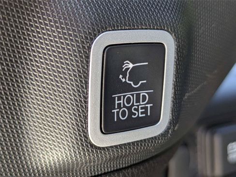 Certified 2024 Jeep Grand Cherokee Summit AWD/4WD image 16
