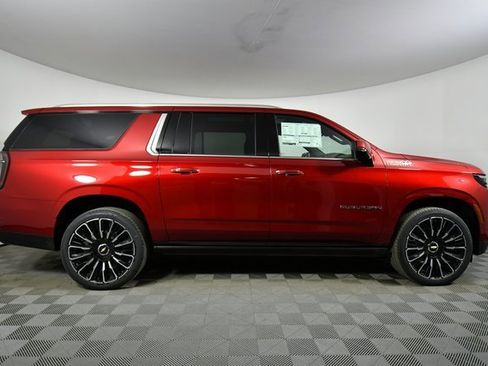 New 2026 Chevrolet Suburban High Country image 15