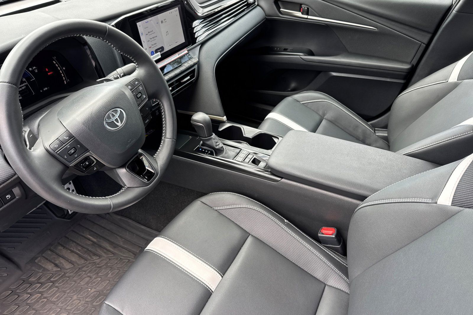 Certified 2026 Toyota Camry SE w/ Convenience Package FWD image 12