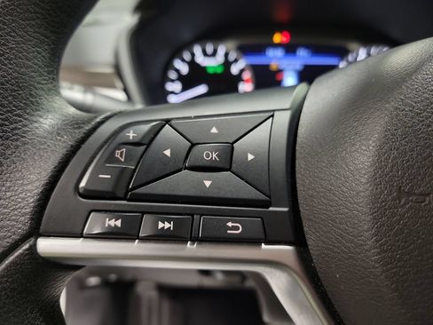 Used 2024 Nissan Altima 2.5 SV FWD image 23