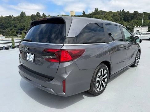 Used 2025 Honda Odyssey EX-L image 3