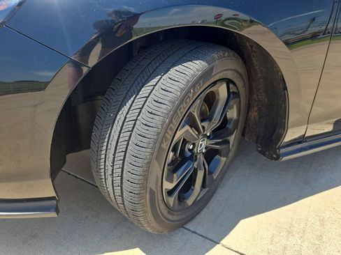 Used 2025 Honda Accord SE image 32