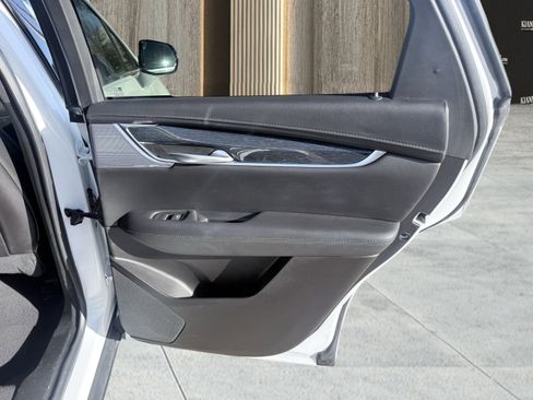 Used 2024 Cadillac XT5 Premium Luxury image 59