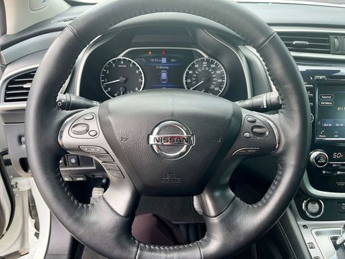 Used 2024 Nissan Murano SL FWD image 11