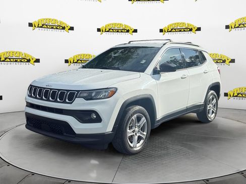 Used 2023 Jeep Compass Latitude AWD/4WD image 1