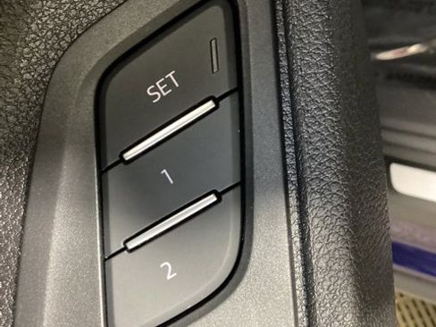 Certified 2025 Audi Q3 2.0T Premium w/ Convenience Package image 17