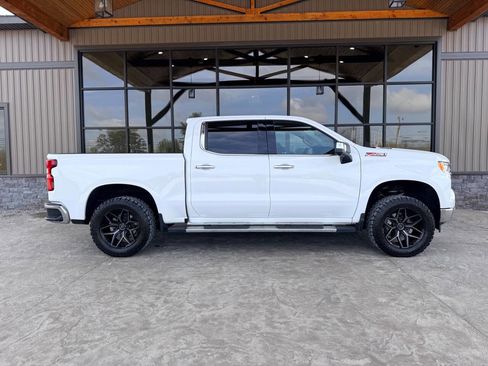 Used 2023 Chevrolet Silverado 1500 LTZ w/ Z71 Off-Road Package AWD/4WD image 6