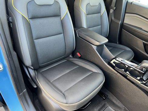 Used 2025 Chevrolet Trax ACTIV w/ Sunroof Package image 23