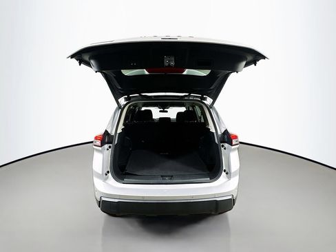 Used 2024 Nissan Rogue SV FWD image 34