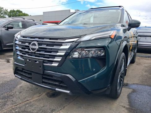 New 2026 Nissan Rogue Platinum w/ Platinum Premium Package AWD/4WD image 2