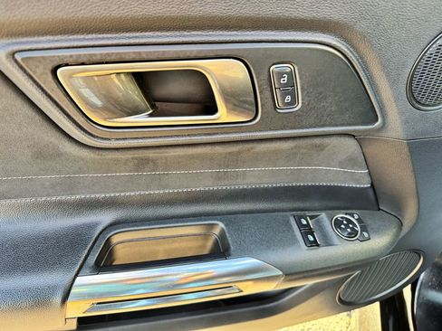 Used 2017 Ford Mustang Shelby GT350 image 11