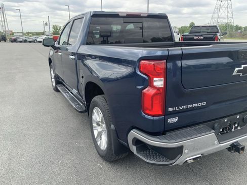 Used 2021 Chevrolet Silverado 1500 LTZ w/ LTZ Premium Package AWD/4WD image 17