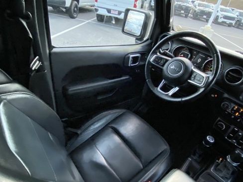 Used 2020 Jeep Gladiator Overland image 25