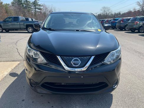 Used 2019 Nissan Rogue Sport S w/ Appearance Package image 2