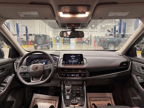 Used 2025 Nissan Rogue SV w/ Rock Creek Premium Package image 12