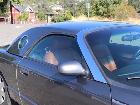 Used 2003 Ford Thunderbird image 11