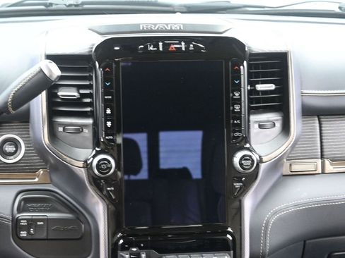 Used 2022 RAM 2500 Limited image 26