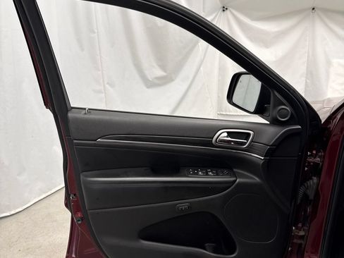Used 2019 Jeep Grand Cherokee Limited X AWD/4WD image 11