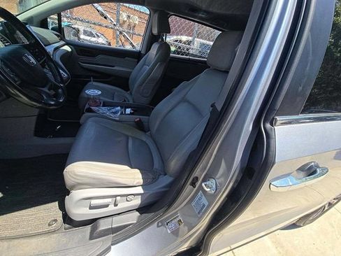 Used 2021 Honda Odyssey EX-L image 3