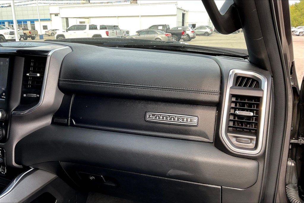 Used 2021 RAM 1500 Laramie w/ Sport Appearance Package AWD/4WD image 16