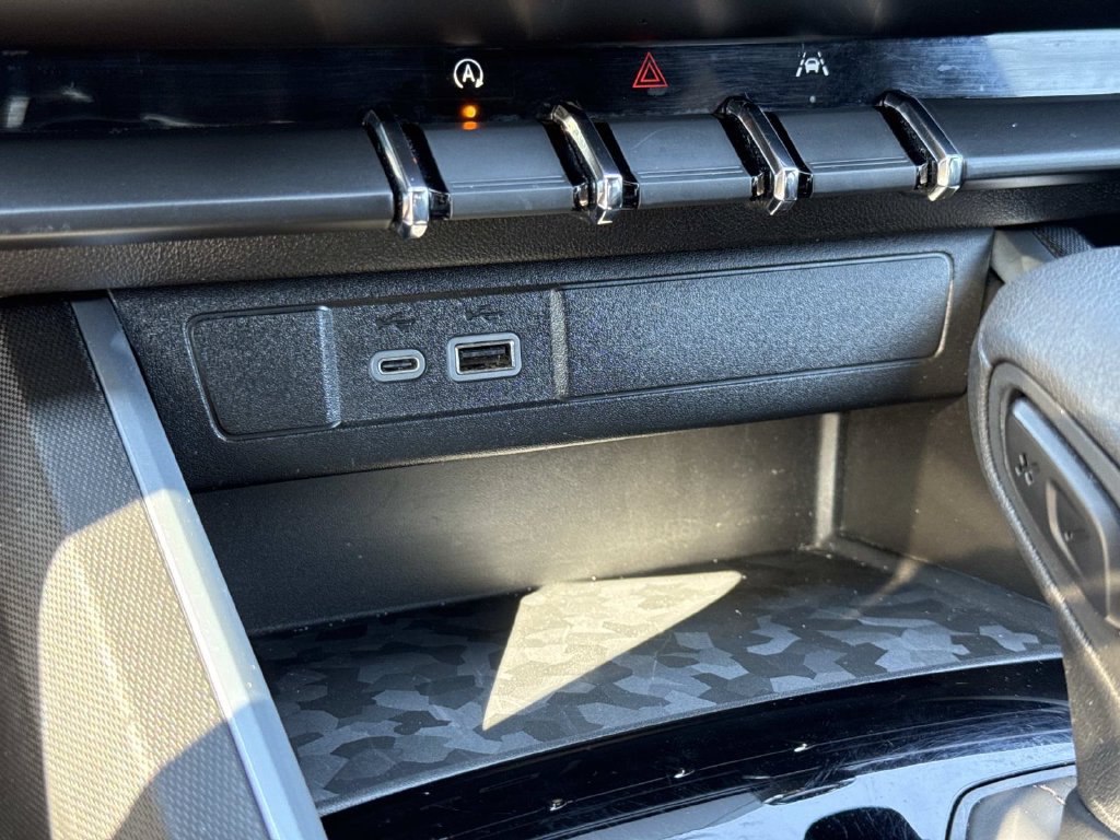 Used 2024 Chevrolet Colorado Trail Boss w/ Advanced Trailering Package AWD/4WD image 7
