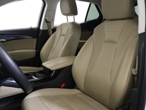 Used 2024 Buick Envision Preferred image 16