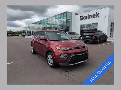 Used 2022 Kia Soul LX FWD image 1