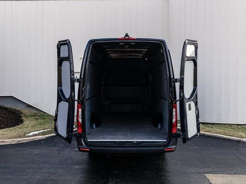 Used 2025 Mercedes-Benz Sprinter 2500 image 23