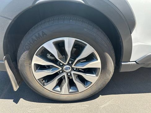 Used 2024 Subaru Outback Touring AWD/4WD image 13