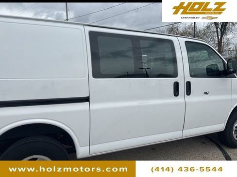 Certified 2021 Chevrolet Express 2500 w/ Driver Convenience Package image 8