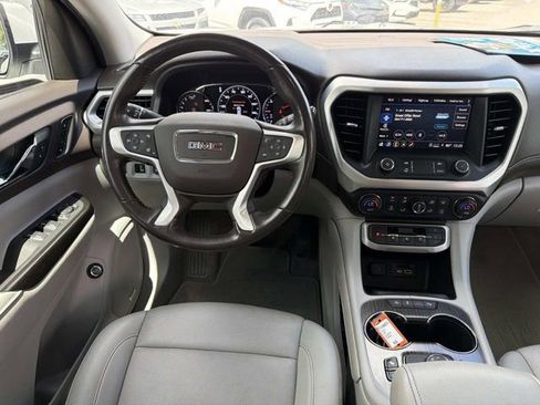 Used 2022 GMC Acadia SLT w/ Technology Package FWD image 24