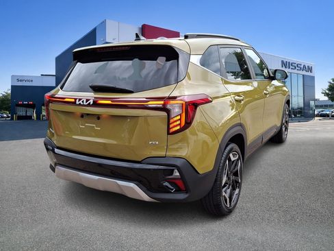 Used 2024 Kia Seltos SX w/ SX Sunroof Package AWD/4WD image 6