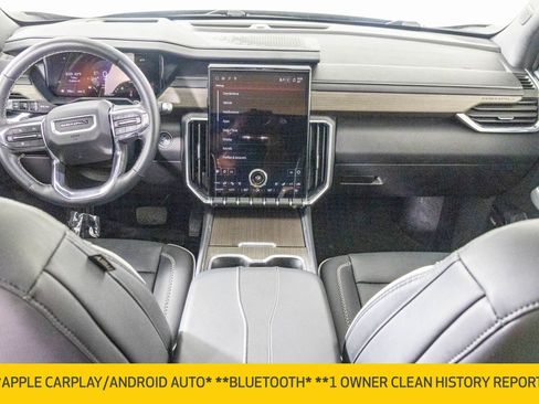 Used 2024 GMC Acadia Denali image 5