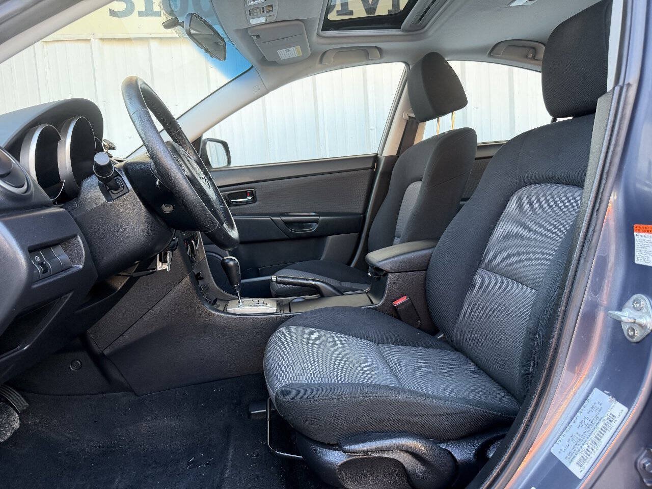 Used 2008 MAZDA MAZDA3 i Touring Value FWD image 13