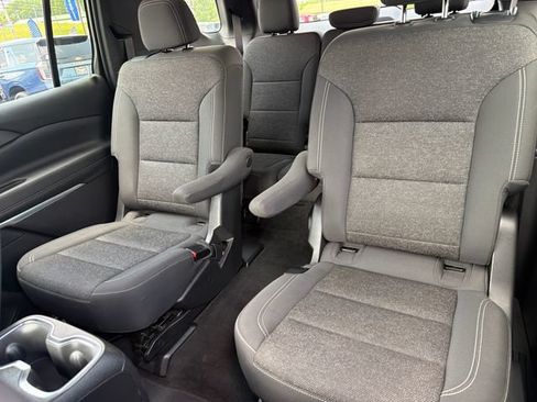Used 2024 Chevrolet Traverse LT FWD image 27