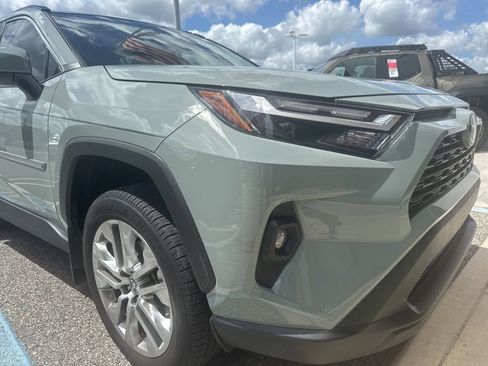 Used 2023 Toyota RAV4 XLE Premium FWD image 3