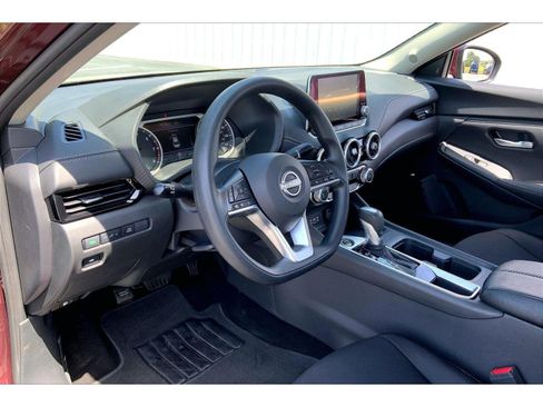 Used 2025 Nissan Sentra SV FWD image 11